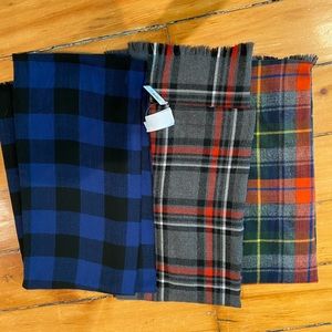 NWT/NWOT Set of 3 Gap Scarfs